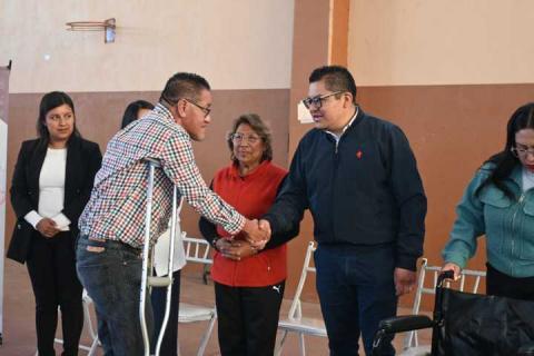 Impulsa Santa Cruz Tlaxcala la Inclusión con Entrega de Ayudas Funcionales imagen 2