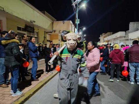 Contla revive sus raíces con el Desfile de Calaveras en el Festival de Día de Muertos Mictlán imagen 19