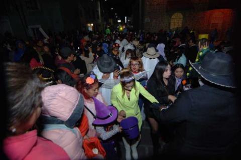 Contla revive sus raíces con el Desfile de Calaveras en el Festival de Día de Muertos Mictlán imagen 11