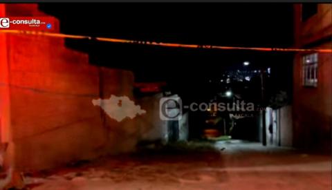 Se salva de milagro conductor tras caer al vacío en Totolac; perdió el control en una pendiente
