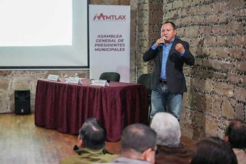 Gestiona Alfonso Sánchez foro sobre medidas de prevención de enfermedades en el ganado para miembros del AAMTLAX imagen 1