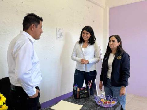 Mariana Espinosa de los Monteros Cuéllar visita Tlaxco y reconoce el trabajo del DIF Municipal imagen 2