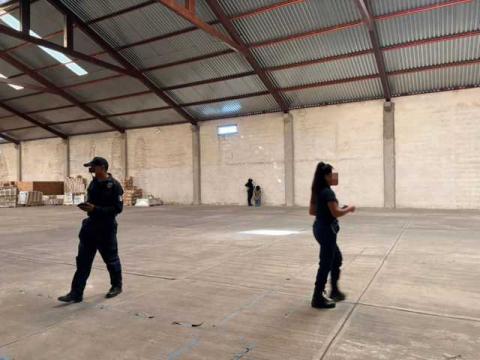 Actuación de la Policía Municipal de Ixtacuixtla fue clave para ubicar bodega con vehículo y mercancía robados imagen 2