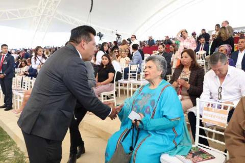Carlos Augusto Pérez Hernández reconoce las el trabajo de Lorena Cuéllar Cisneros imagen 12