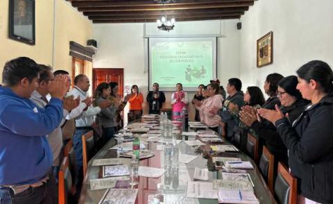 Concluye curso de Atención al Ciudadano para personal del Ayuntamiento de Tetla imagen 6