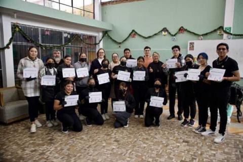 Ayuntamiento de Huamantla impulsa jornada de salud y belleza para adultos mayores imagen 5