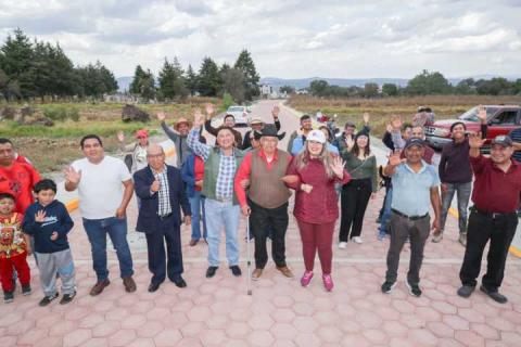 Blanca Angulo entrega tres calles más en comunidades de Chiautempan imagen 7