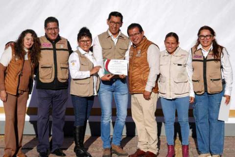 Destacan Labor de Servidores de la Nación en Desastres Naturales imagen 5