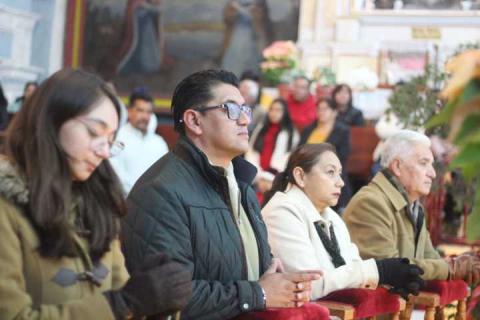 Vive Tetla una noche de alegría y tradición en la primera posada de la Parroquia de Santiago Apóstol imagen 6