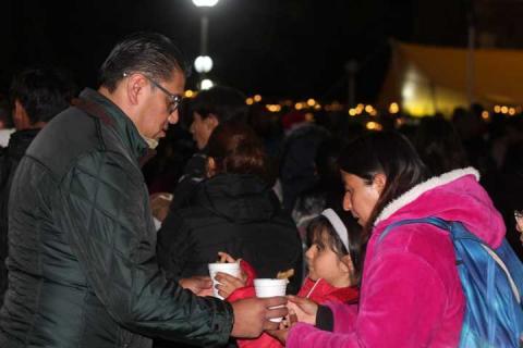 Vive Tetla una noche de alegría y tradición en la primera posada de la Parroquia de Santiago Apóstol imagen 2