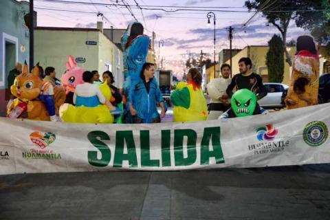 Celebran creatividad y tradición con el “Piñatón 2025” y la carrera de botargas en la Aldea Mágica imagen 6