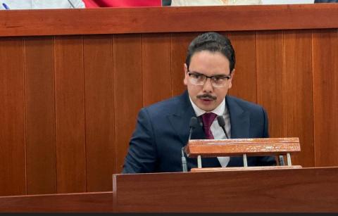 Diputado charlatán exige aplicar la Ley, pero cuando chocó ebrio pidió impunidad