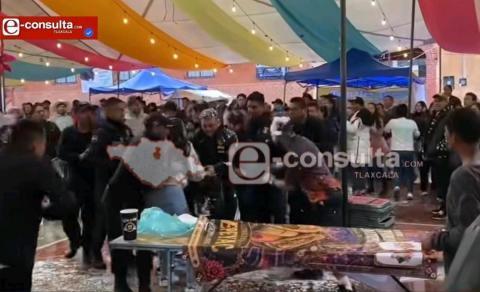 La feria se salió de control. Micheladas, golpes y patrullas destrozadas en Zitlaltepec