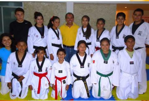 Medallista olímpica fue reconocida en su natal Zacatelco imagen 2