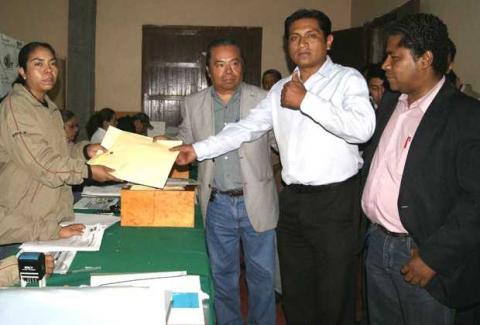 Panotla tiene candidato de izquierda, se registra Guillermo Meneses por el PT