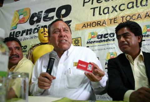 Reta el PRD al PRI transparentar el tarjetasgate