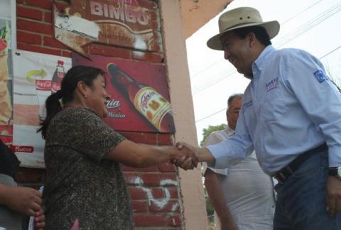 Adolfo Escobar es el único que representa un cambio