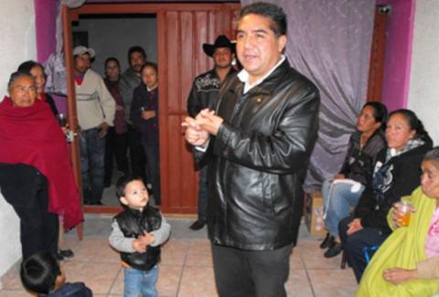 En Calpulalpan; realiza Vicente Hernández Roldan campaña de acercamiento ciudadano imagen 7