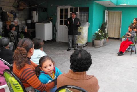 En Calpulalpan; realiza Vicente Hernández Roldan campaña de acercamiento ciudadano imagen 12