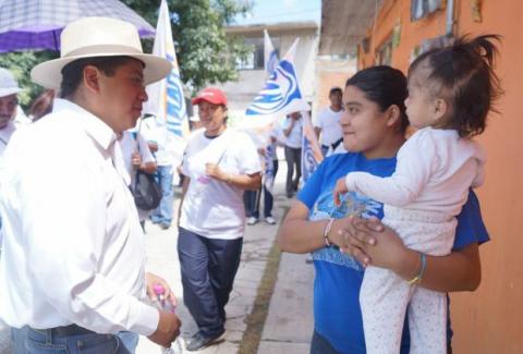 Se debe de tener en el Ayuntamiento de Apetatitlán personal con sensibilidad y vocación de servicio: Valentín Gutiérrez imagen 25