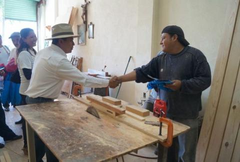 Se debe de tener en el Ayuntamiento de Apetatitlán personal con sensibilidad y vocación de servicio: Valentín Gutiérrez imagen 27