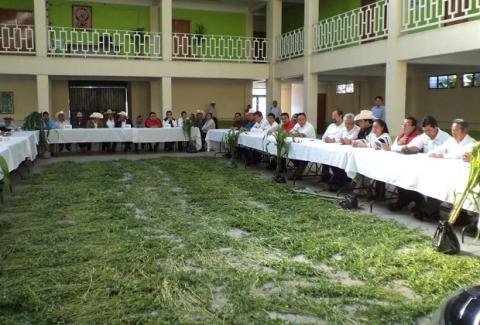 Exigen cenecistas a candidatos priistas no olvidarse de ellos