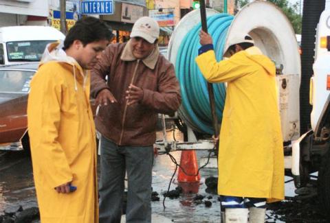 Previene CAPAMA inundaciones por temporada de lluvias con trabajos de desazolve