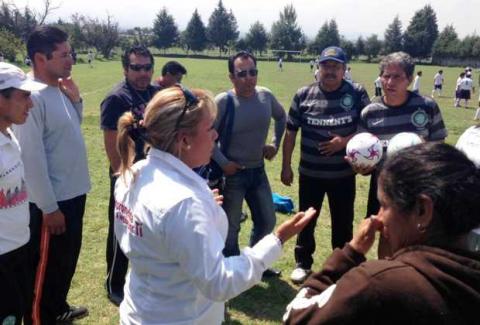 Recibe Iliana Cervantes apoyo a deportistas