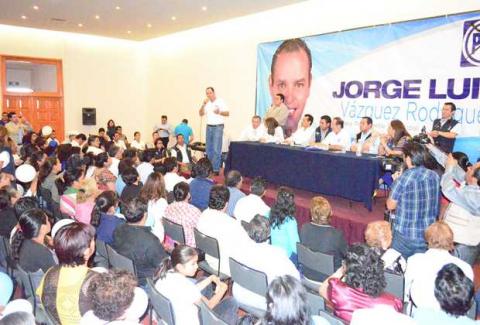 Respalda Presidente Nacional del PAN a Jorge Luis Vázquez