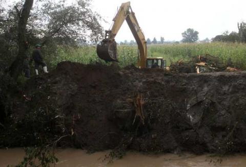 Realiza Secoduvi acciones de rebordeo en canal pluvial de Panotla