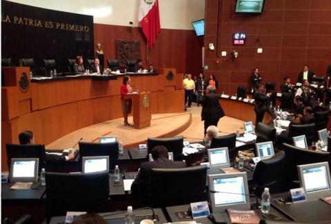 A través de Iniciativa propone Adriana Dávila fortalecer equilibrio de Poderes