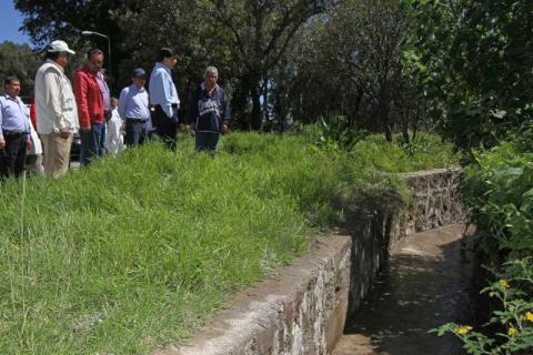 Supervisan trabajos de desasolve en el río Totolac