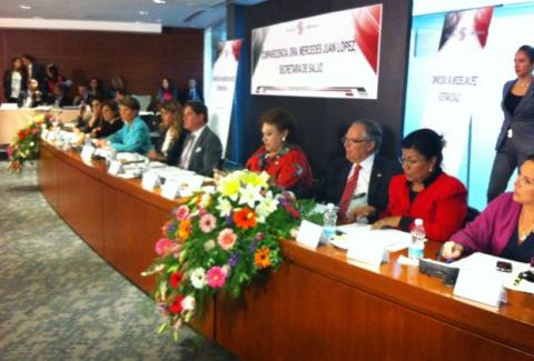 Comparece la Secretaria de Salud en el Senado imagen 2