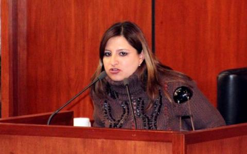 En desaseada sesión aprueban cuenta pública de Zacatelco