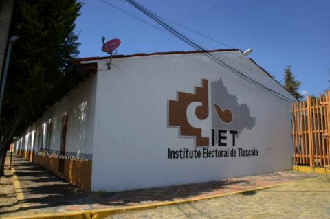 Siguen siete en la lucha de la Contraloría del IET