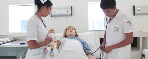 La UMT abre periodo de inscripciones en la licenciatura en Enfermería incorporada a la UNAM