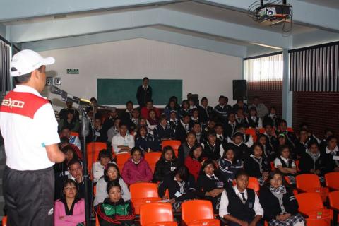 Participan más de mil 600 alumnos de Tlaxcala en programa "Un deportista exitoso en tu escuela"