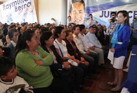 Josefina respalda proyecto ganador de Vázquez