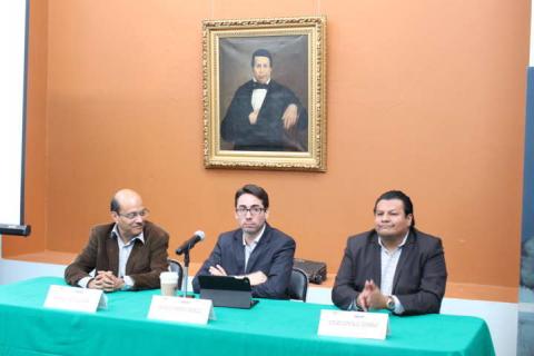 Presentan conferencia “Casos de Reserva de ley en normas fiscales” imagen 7
