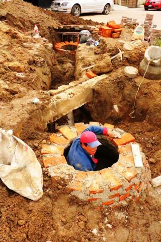 Destina Ayuntamiento de Contla 1.5 mdp para 8 drenajes sanitarios en 6 secciones imagen 2