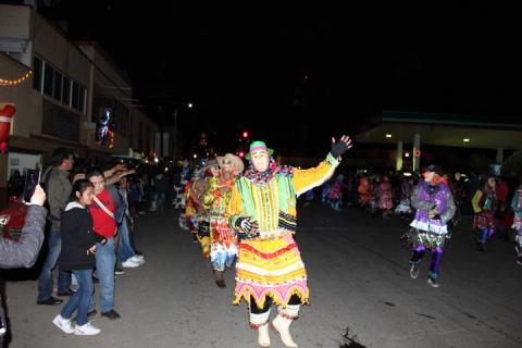 Llega la navidad al pueblo mágico de Tlaxco con emotivo desfile imagen 11