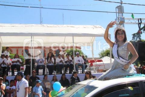 Espectacular desfile de prefería se vivió este domingo más de 7 mil personas asistieron imagen 2