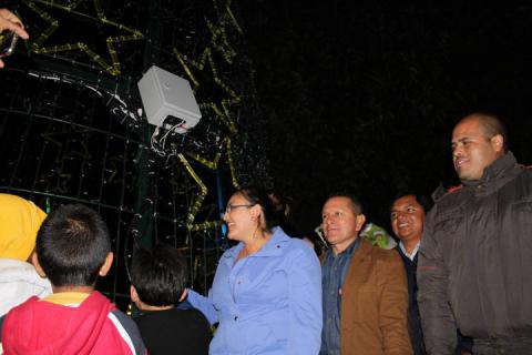 Llega la navidad al pueblo mágico de Tlaxco con emotivo desfile imagen 7