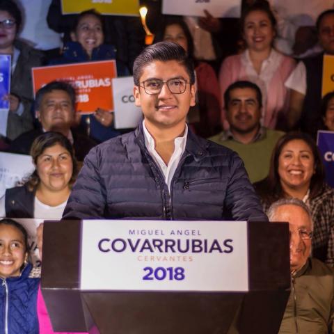 El Frank Underwood de Tlaxcala, el primero en arrancar precampaña