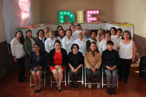 Este curso de repostería es una herramienta para que mejoren su economía: ACR imagen 3
