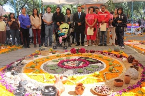 Inicia Apetatitlán celebración de día de muertos imagen 1