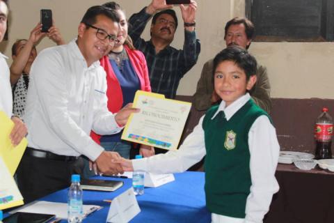 Querzalken Rosales fue designado como niño DIFusor 2019 en Tetla imagen 3