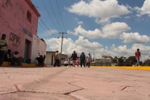 Una calle pavimentada mejora la calidad de vida de los beneficiarios: alcalde imagen 1
