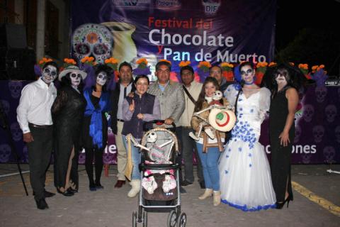 Realiza SMDIF Calpulalpan, Primer Festival del “Chocolate y Pan de Muerto 2014” imagen 6