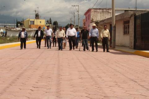 Una calle pavimentada mejora la calidad de vida de los beneficiarios: alcalde imagen 2